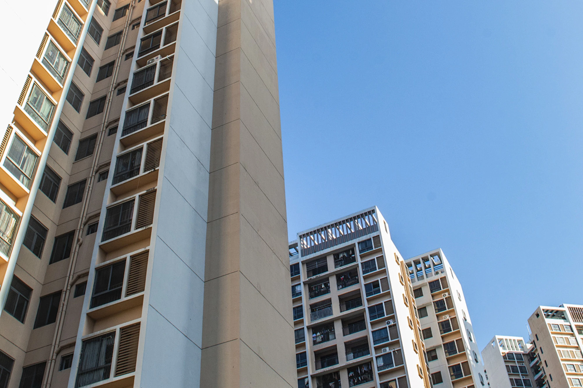 建筑外墙修缮后，通常建议多久进行一次定期检查和维护？​