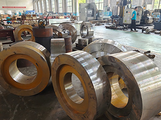 LithuaniaWhat Are the Advantages of Coated Rolls for Stainless Steel Tube Production