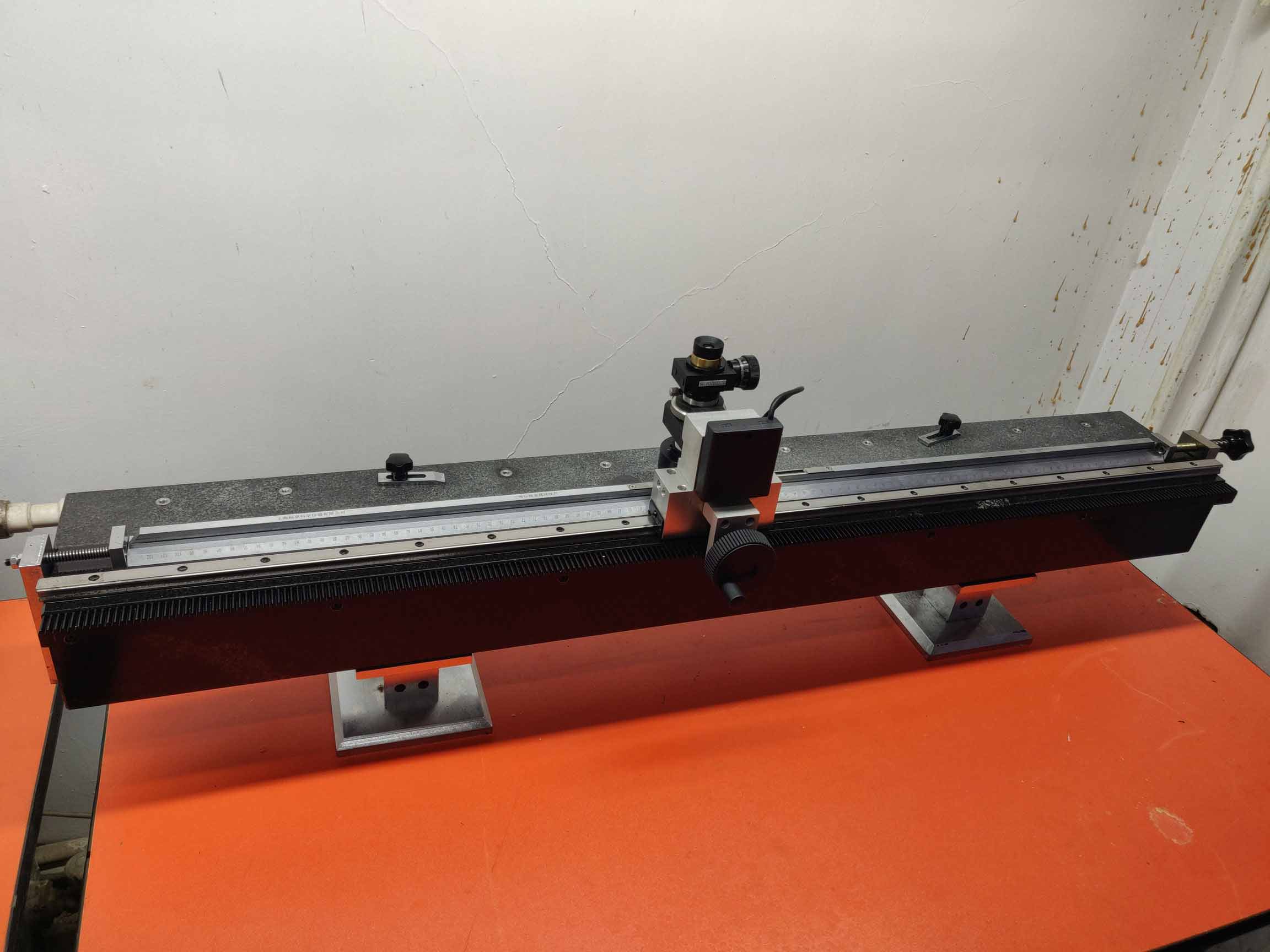 GZ-Ⅱ型钢直尺检定装置